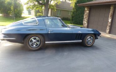 Chevrolet-corvette-1966-blue-13