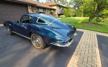 Chevrolet-corvette-1966-blue-2