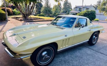 Chevrolet-corvette-1966-yellow-2