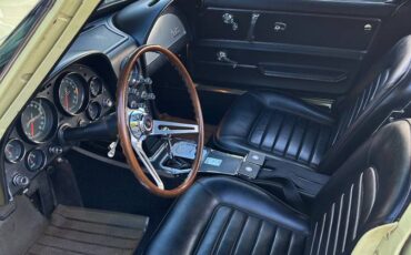 Chevrolet-corvette-1966-yellow-4