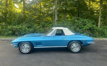 Chevrolet-corvette-1967-blue-1