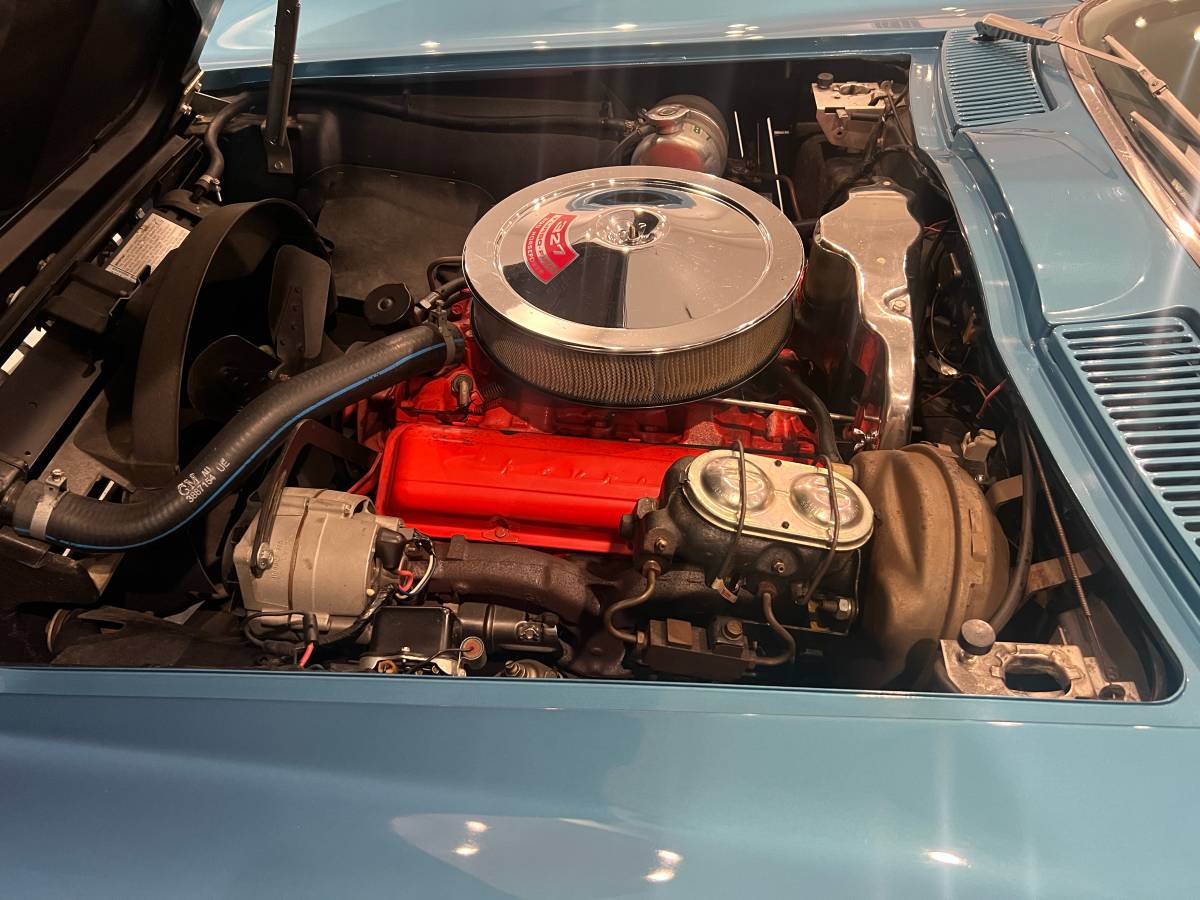 Chevrolet-corvette-1967-blue-5