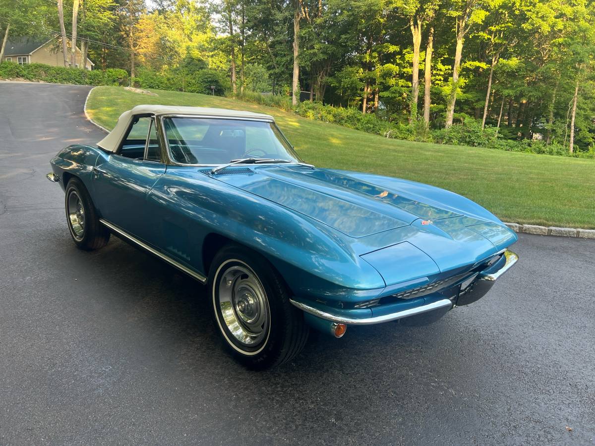 Chevrolet-corvette-1967-blue