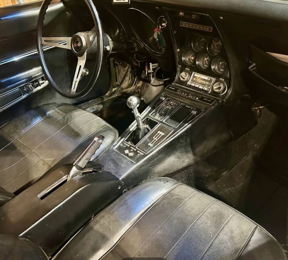Chevrolet-corvette-1968-green-3