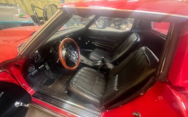 Chevrolet-corvette-1968-red-3