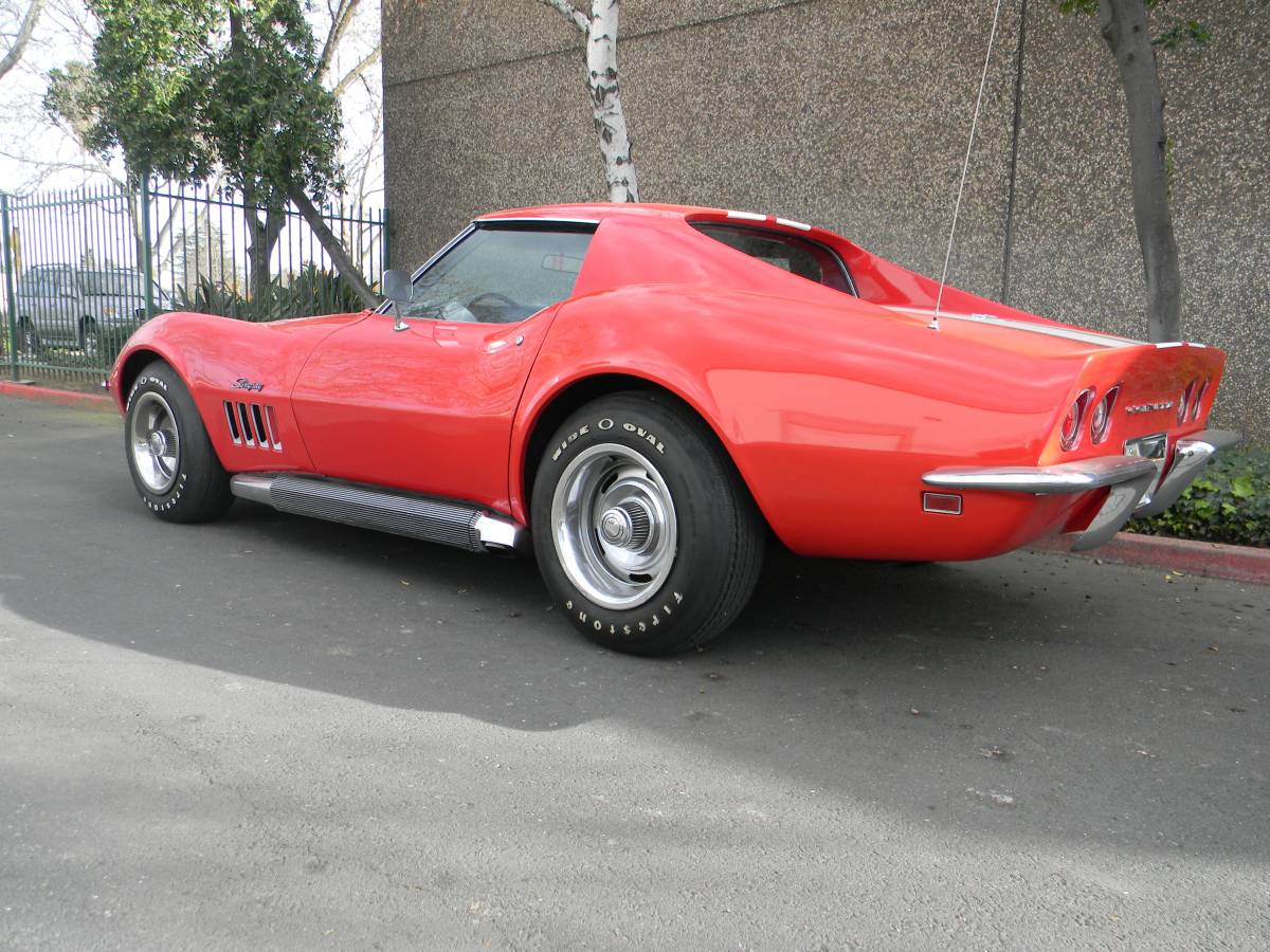 Chevrolet-corvette-1969-12
