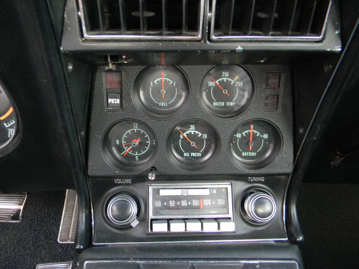 Chevrolet-corvette-1969-22