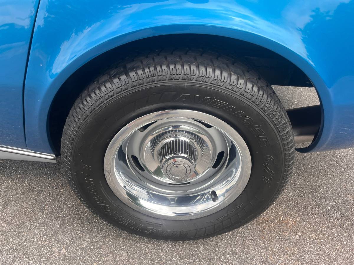 Chevrolet-corvette-1969-blue-13