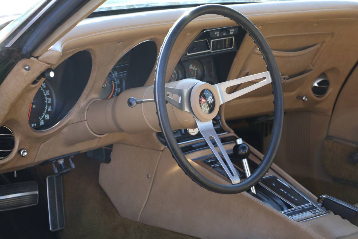 Chevrolet-corvette-1970-8