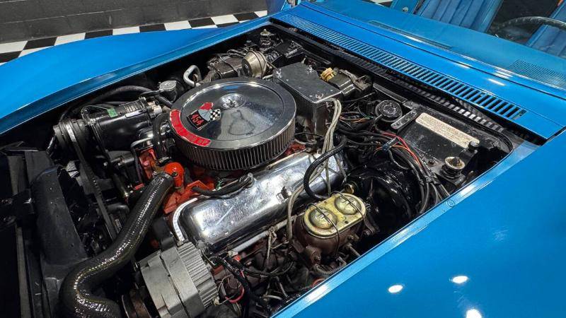 Chevrolet-corvette-1970-blue-1