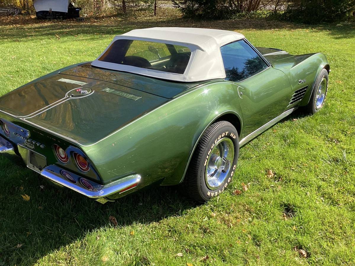 Chevrolet-corvette-1970-green-2