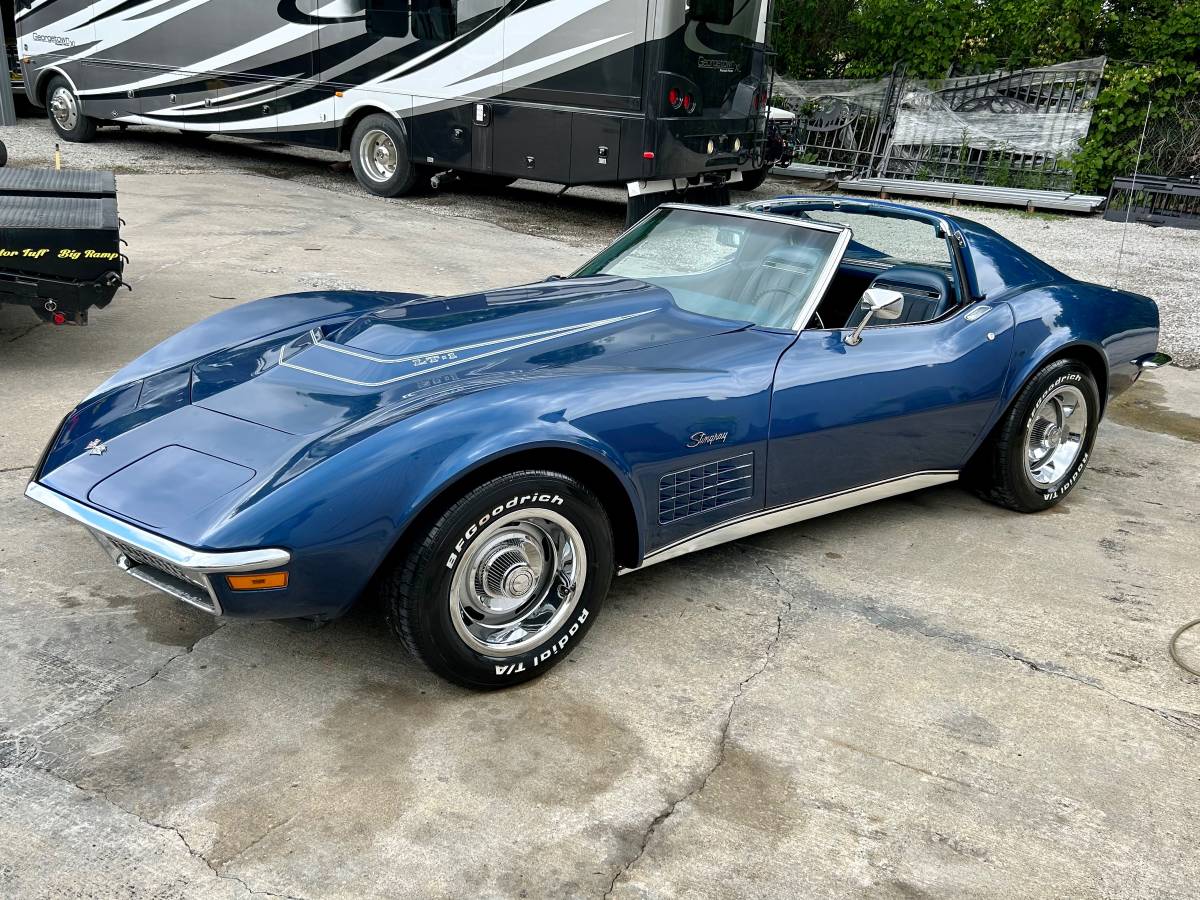 Chevrolet-corvette-1971-1