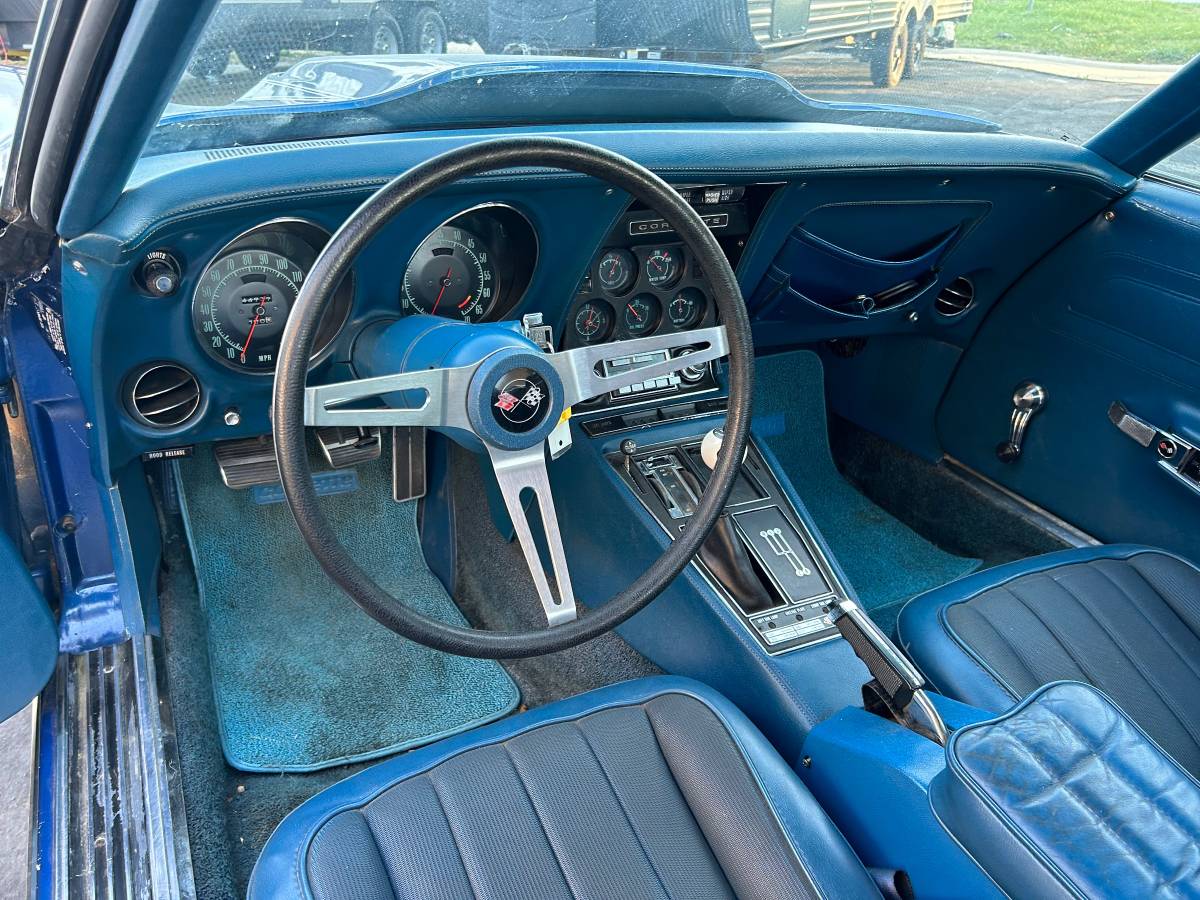 Chevrolet-corvette-1971-14