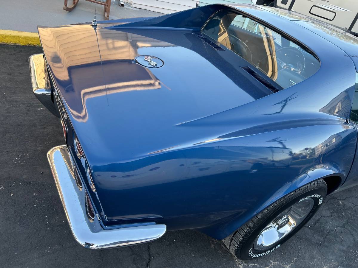 Chevrolet-corvette-1971-23