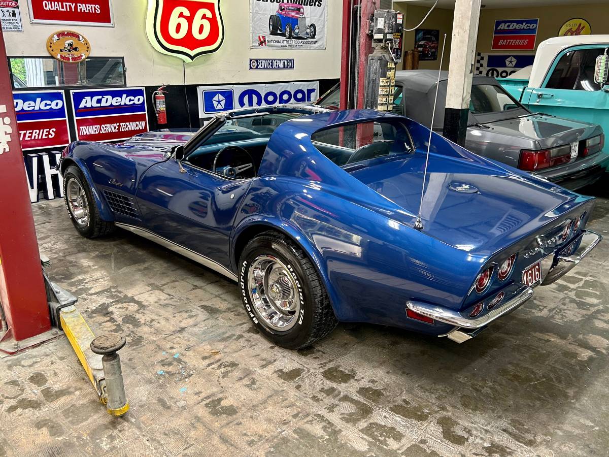 Chevrolet-corvette-1971-3