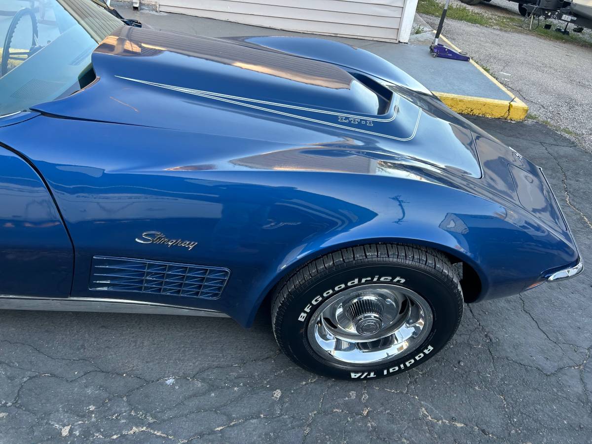 Chevrolet-corvette-1971-8