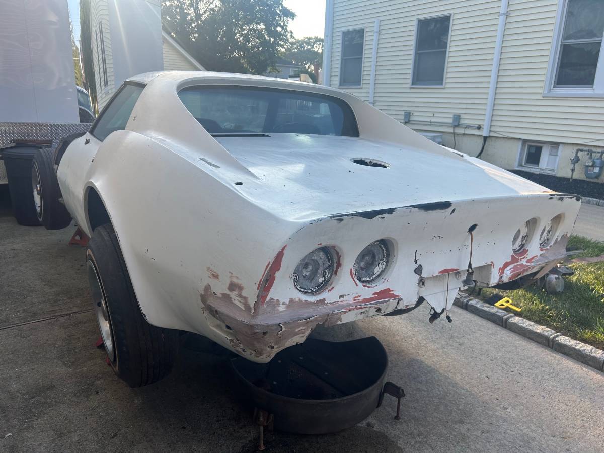 Chevrolet-corvette-1971-8
