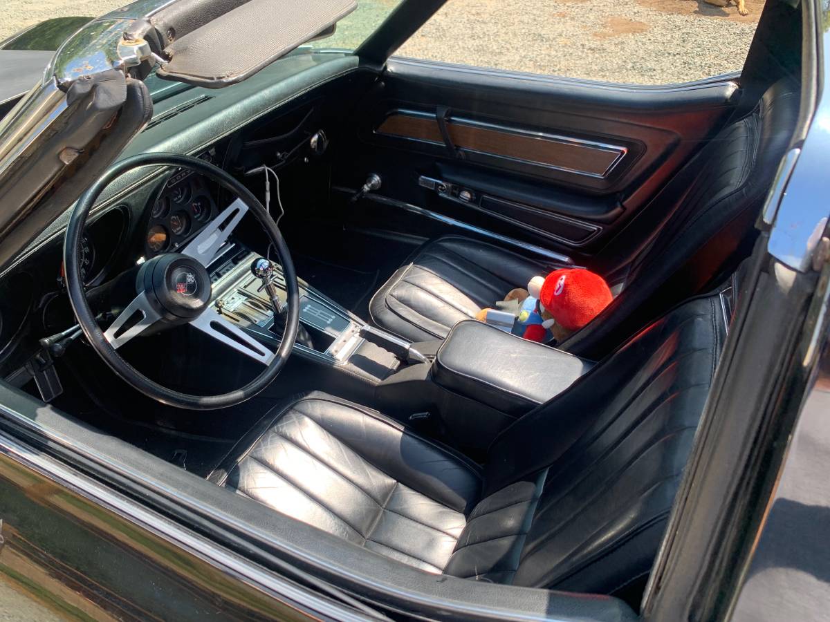 Chevrolet-corvette-1971-black-2