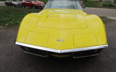 Chevrolet-corvette-1971-yellow-1