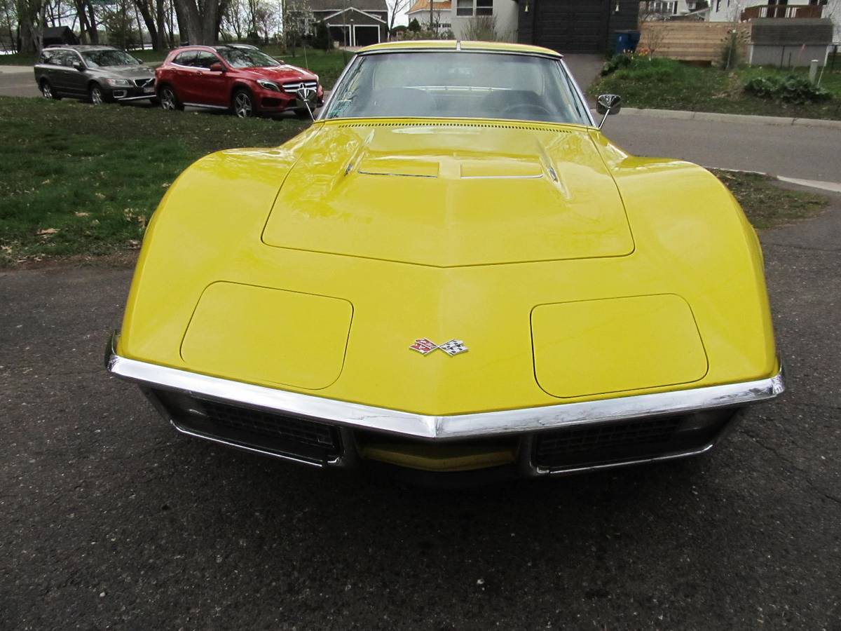 Chevrolet-corvette-1971-yellow-1