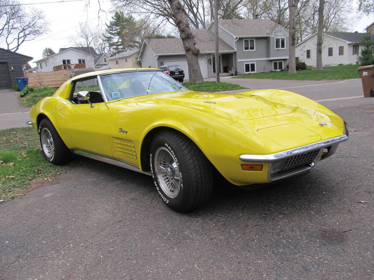 Chevrolet-corvette-1971-yellow-10