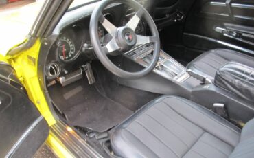 Chevrolet-corvette-1971-yellow-14
