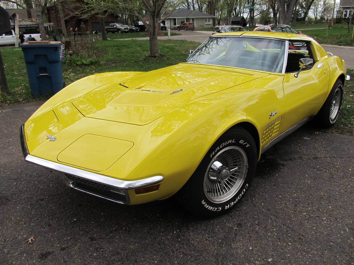 Chevrolet-corvette-1971-yellow-2