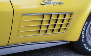 Chevrolet-corvette-1971-yellow-21
