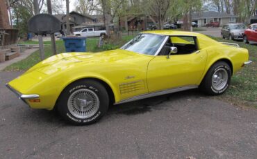 Chevrolet-corvette-1971-yellow