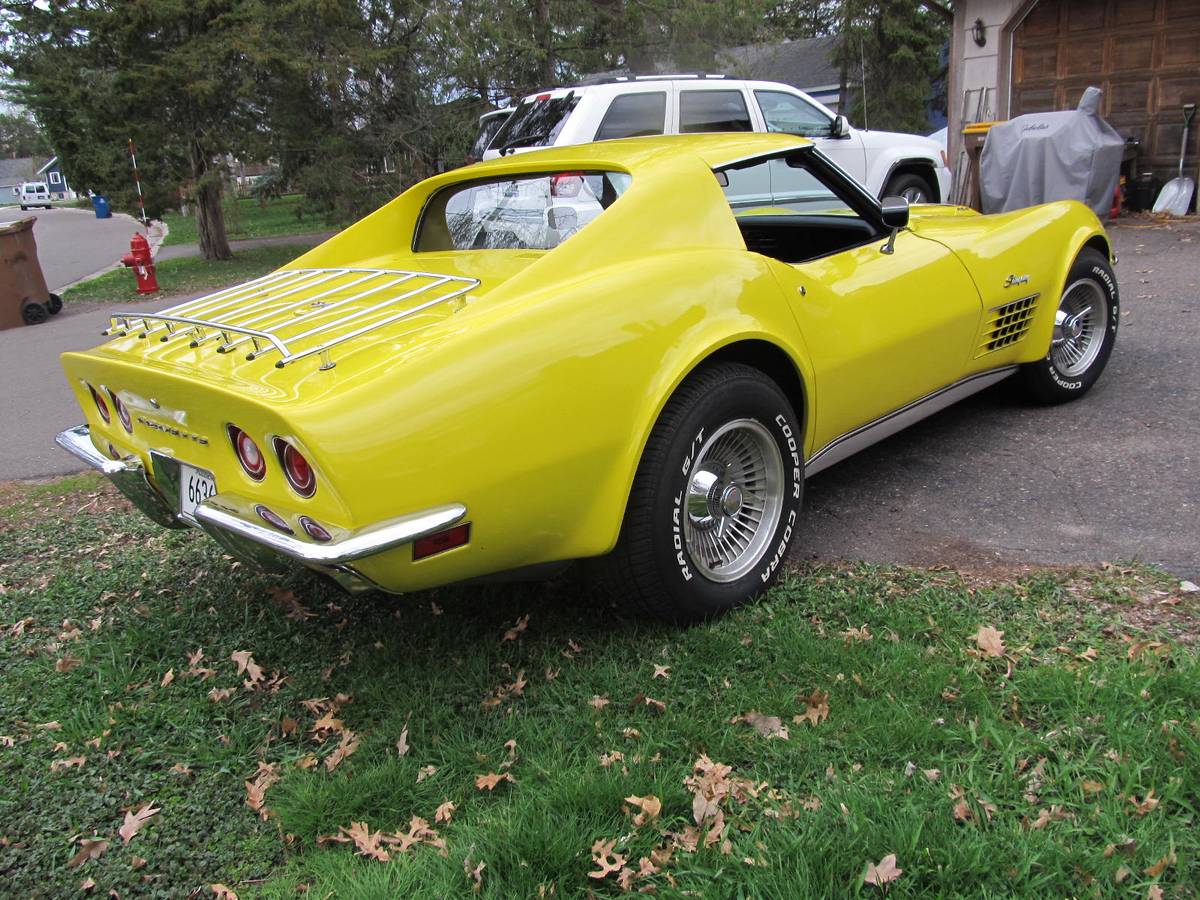 Chevrolet-corvette-1971-yellow-6