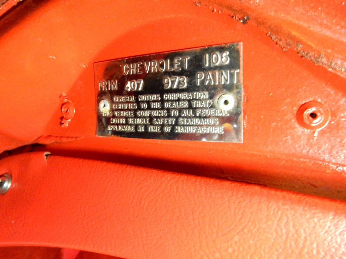 Chevrolet-corvette-1972-red-15