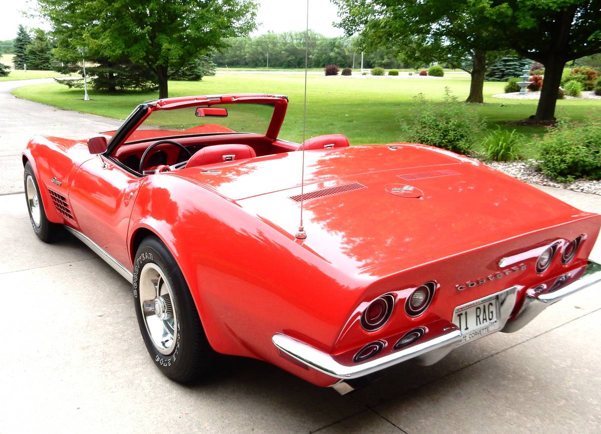 Chevrolet-corvette-1972-red-21