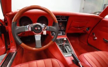 Chevrolet-corvette-1972-red-5