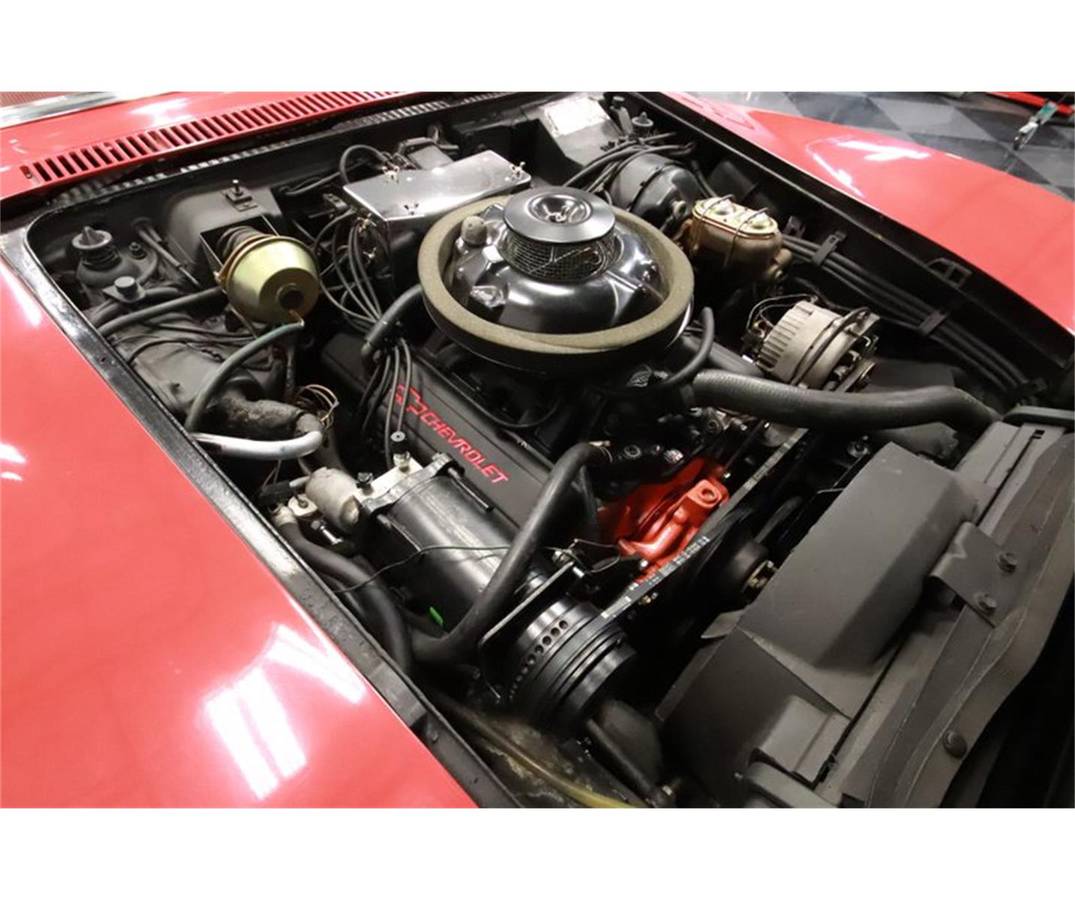 Chevrolet-corvette-1972-red-6