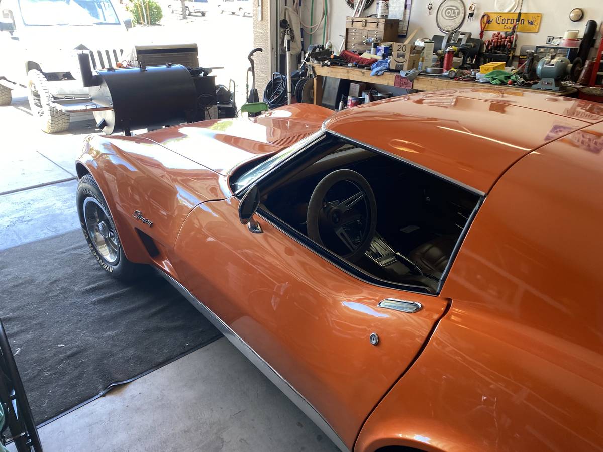 Chevrolet-corvette-1973-7