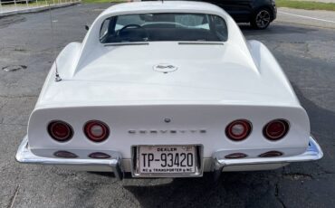 Chevrolet-corvette-1973-white
