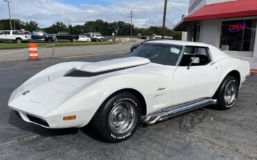 Chevrolet-corvette-1973-white-17