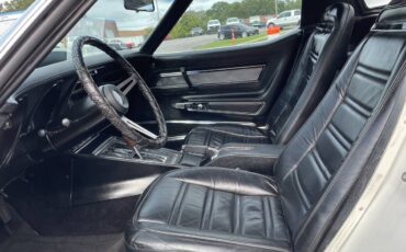 Chevrolet-corvette-1973-white-7