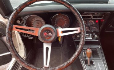 Chevrolet-corvette-1973-white-8