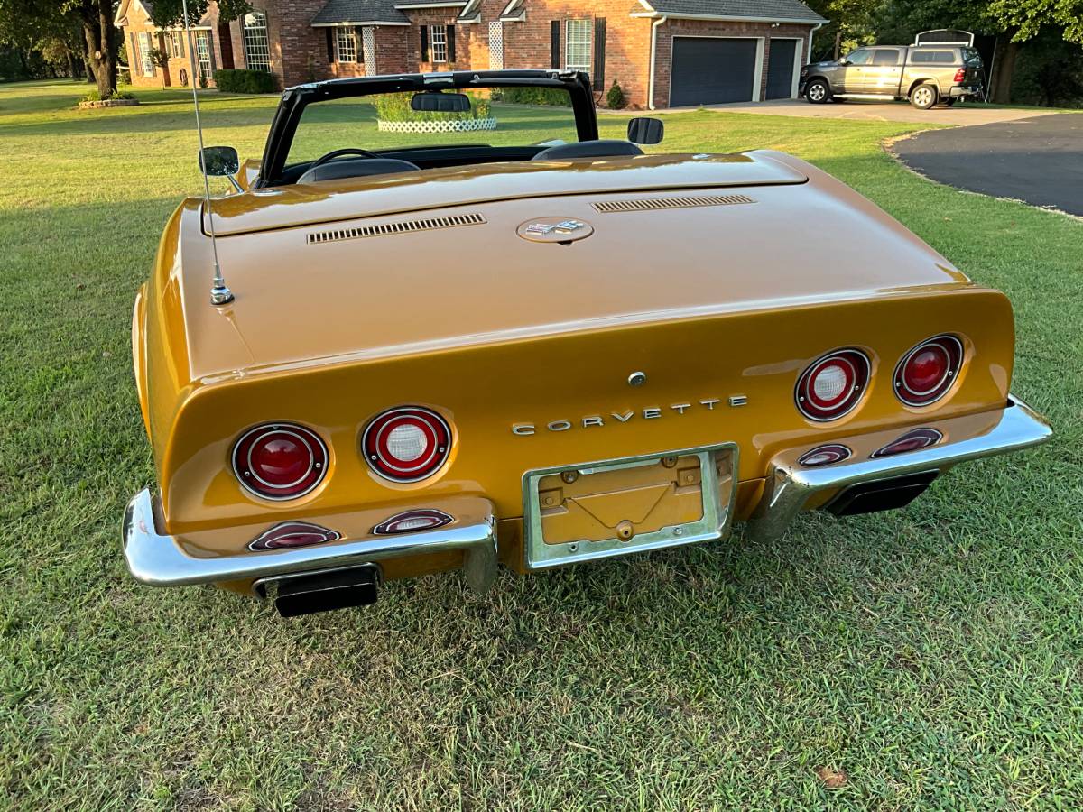 Chevrolet-corvette-1973-yellow-1