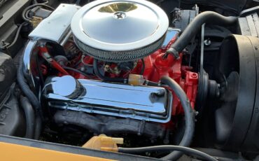 Chevrolet-corvette-1973-yellow-15