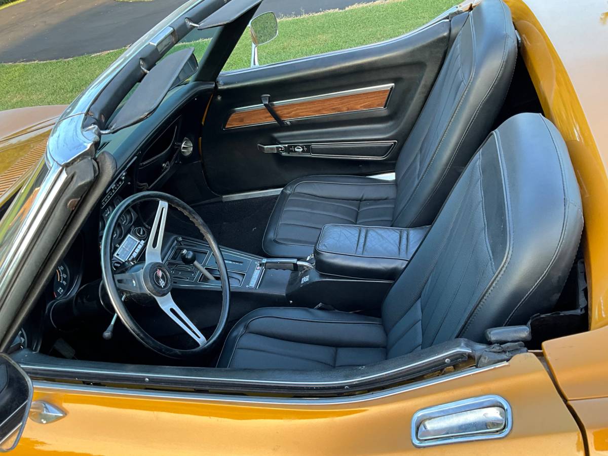 Chevrolet-corvette-1973-yellow-5