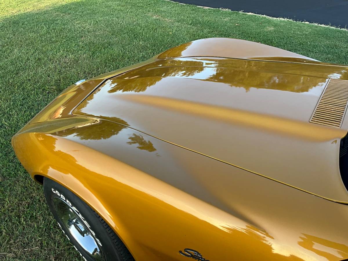 Chevrolet-corvette-1973-yellow-9