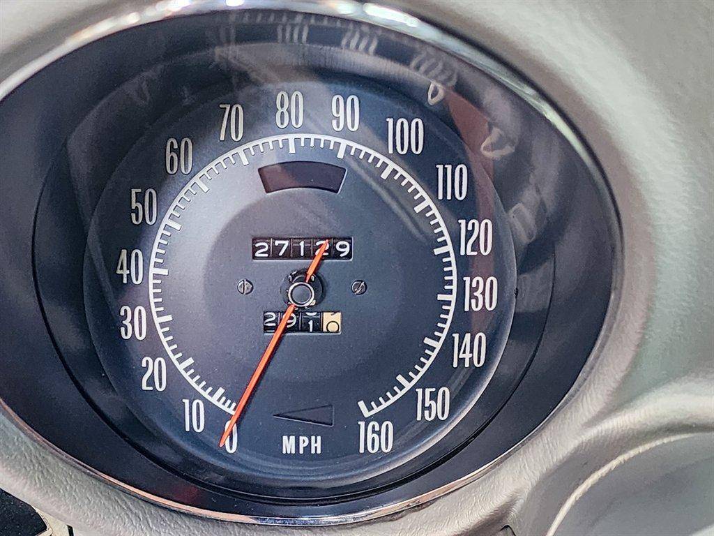 Chevrolet-corvette-1974-brown-18