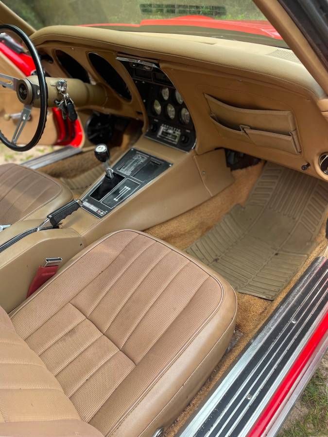 Chevrolet-corvette-1974-red-8