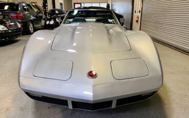 Chevrolet-corvette-1974-silver-1