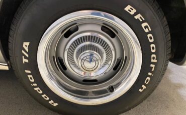 Chevrolet-corvette-1974-silver-13