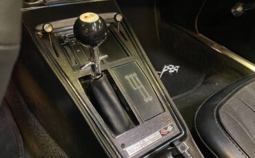 Chevrolet-corvette-1974-silver-22
