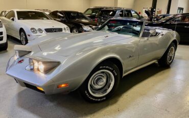 Chevrolet-corvette-1974-silver-23
