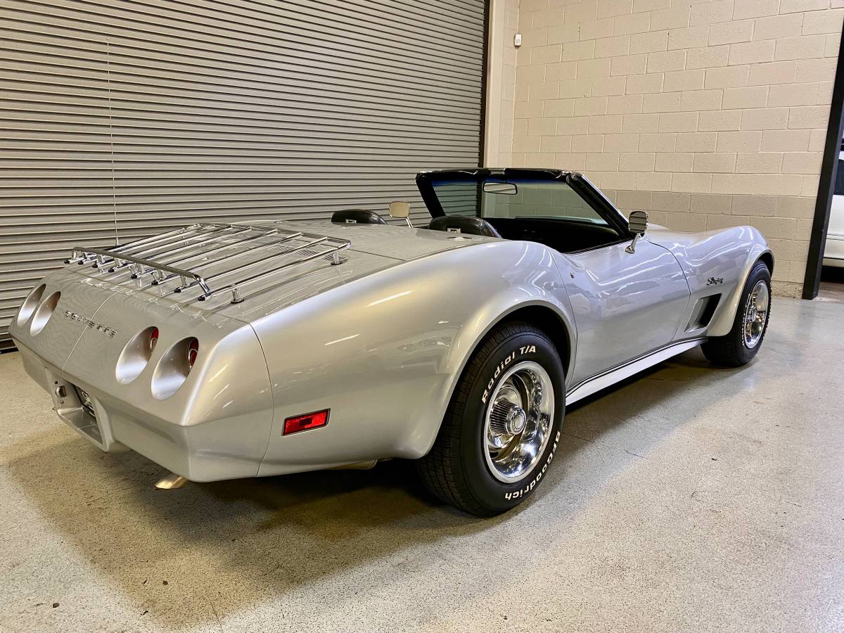 Chevrolet-corvette-1974-silver-5